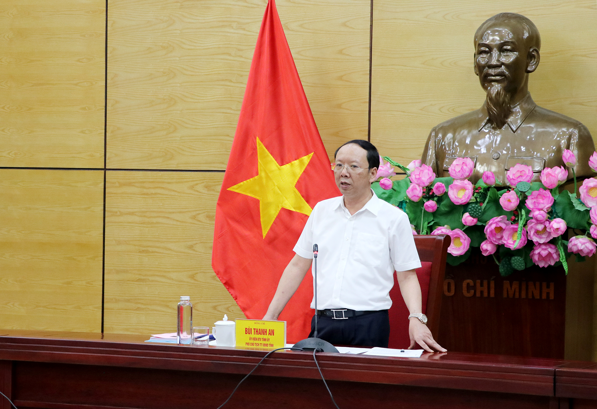 Anh-tin-bai